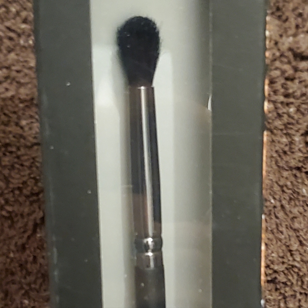 MUA Professional Crease Brush For Eye Shadow Application NEW!